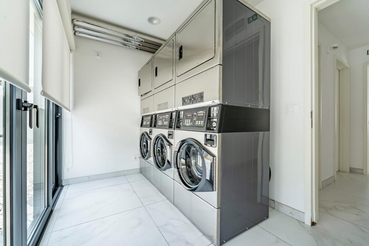 Appartamento Antas Park Flat With Pool OOporto Esterno foto